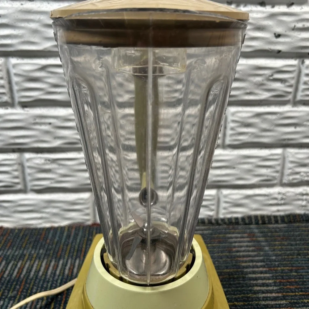 Vintage Hamilton Beach Blender 40oz Avocado Green 7-Speed Model 616-1 Scovill